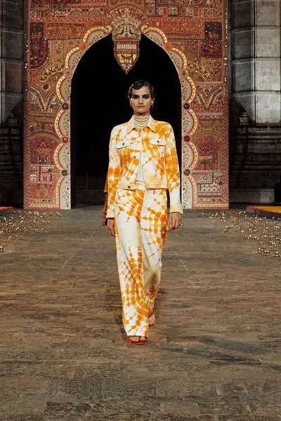 Look 47